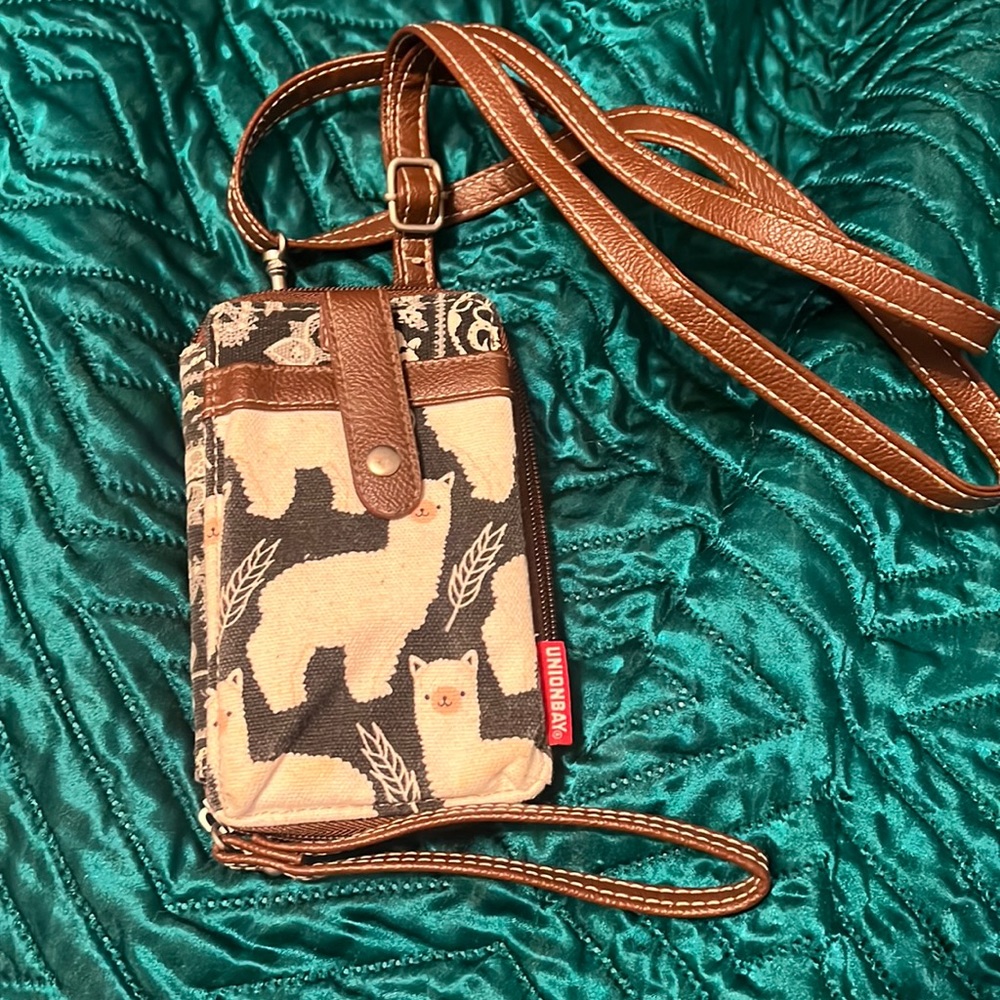 Union bay llama wallet